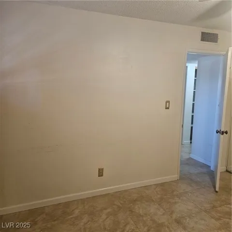 $1,445 | 350 East Desert Inn Road, Unit C203, Las Vegas, NV 89109
