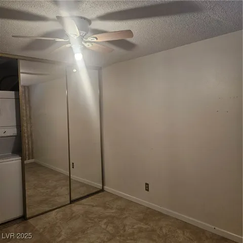 $1,445 | 350 East Desert Inn Road, Unit C203, Las Vegas, NV 89109
