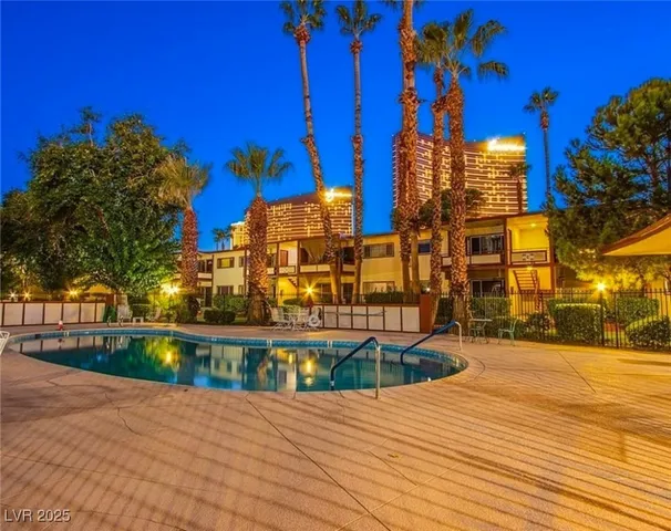 $1,445 | 350 East Desert Inn Road, Unit C203, Las Vegas, NV 89109