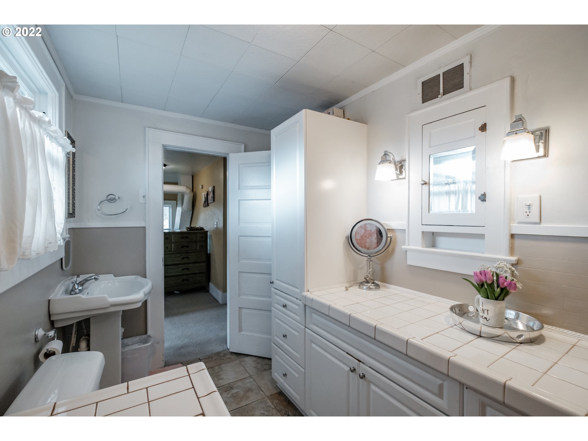 581 Southwest Washington Street Dallas, OR 97338 - Photo 24 of 32 Gallery Image 24