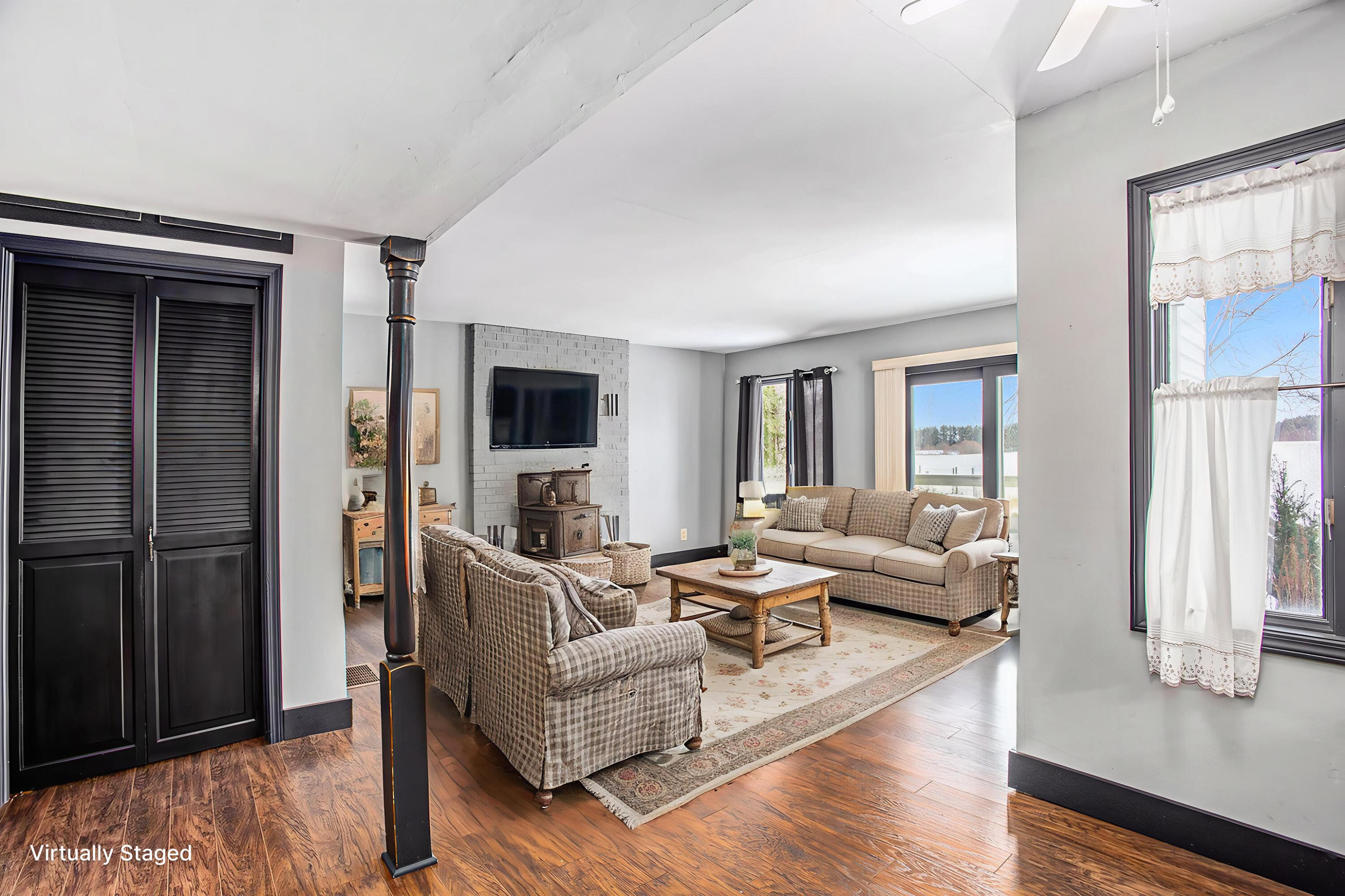 1529 West Hansen Road Scottville, MI 49454 - Photo 15 of 54 Family Room