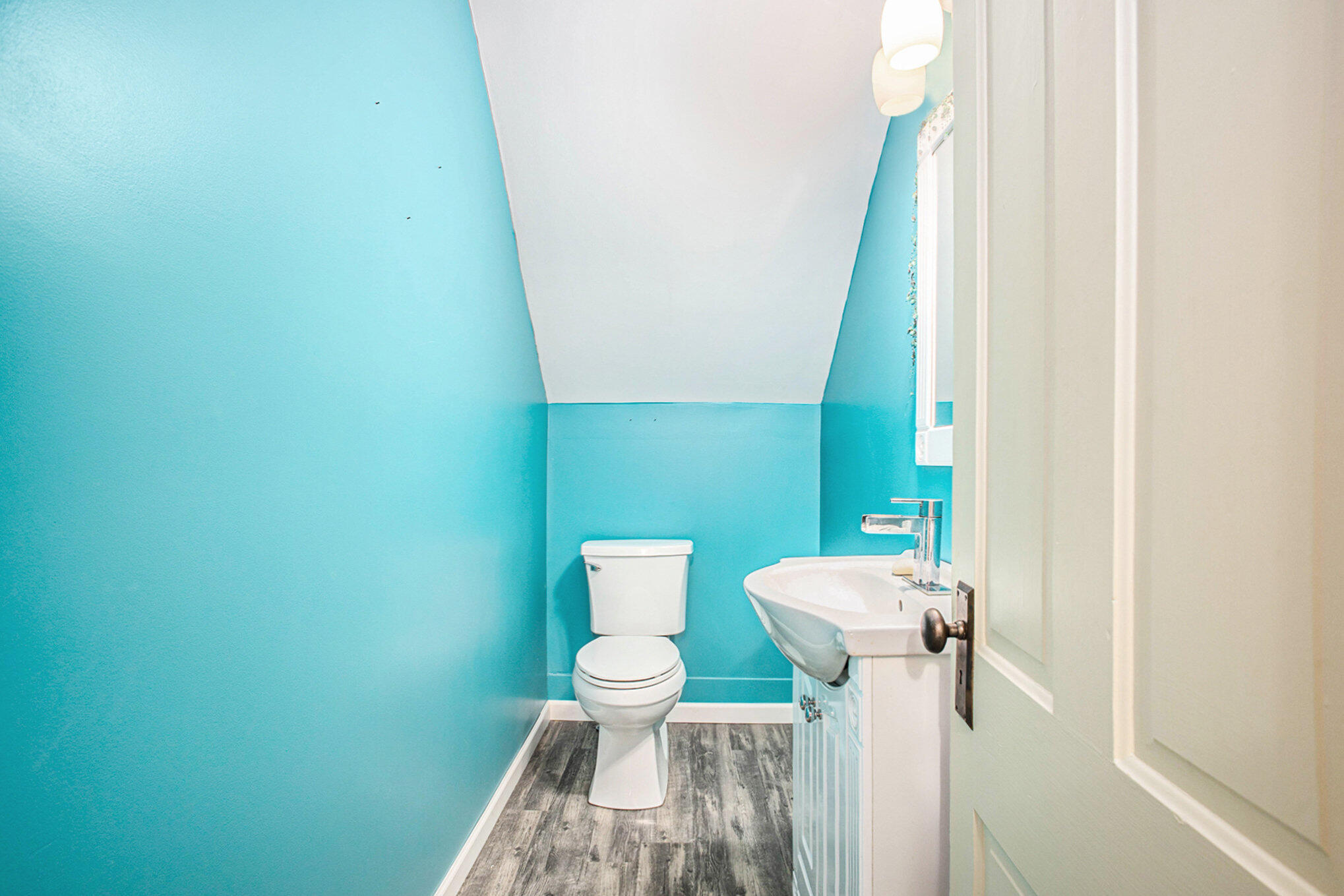 1529 West Hansen Road Scottville, MI 49454 - Photo 34 of 54 Half Bathroom - Upper