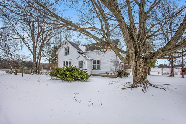 $280,000 | 1529 West Hansen Road, Scottville, MI 49454