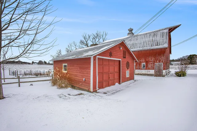 $280,000 | 1529 West Hansen Road, Scottville, MI 49454