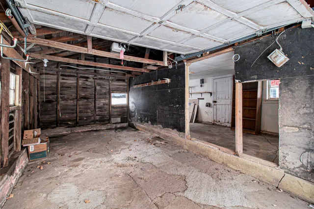 $280,000 | 1529 West Hansen Road, Scottville, MI 49454