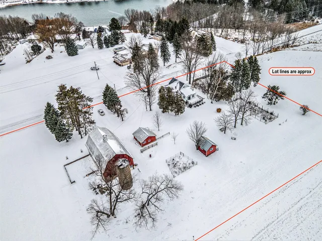 $280,000 | 1529 West Hansen Road, Scottville, MI 49454