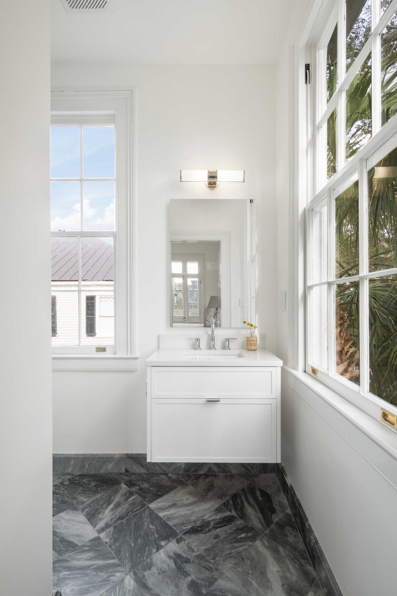 21 New Street Charleston, SC 29401 - Photo 29 of 64 37 Front Bathroom