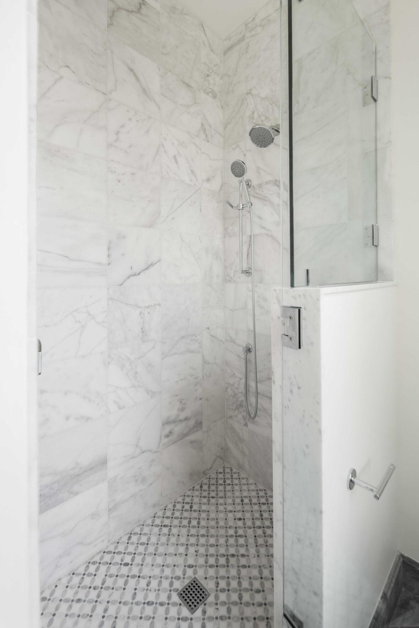 21 New Street Charleston, SC 29401 - Photo 30 of 64 38 Front Bathroom