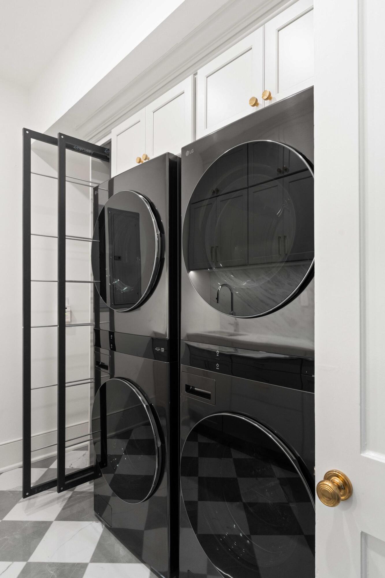 21 New Street Charleston, SC 29401 - Photo 45 of 64 96 Laundry Room