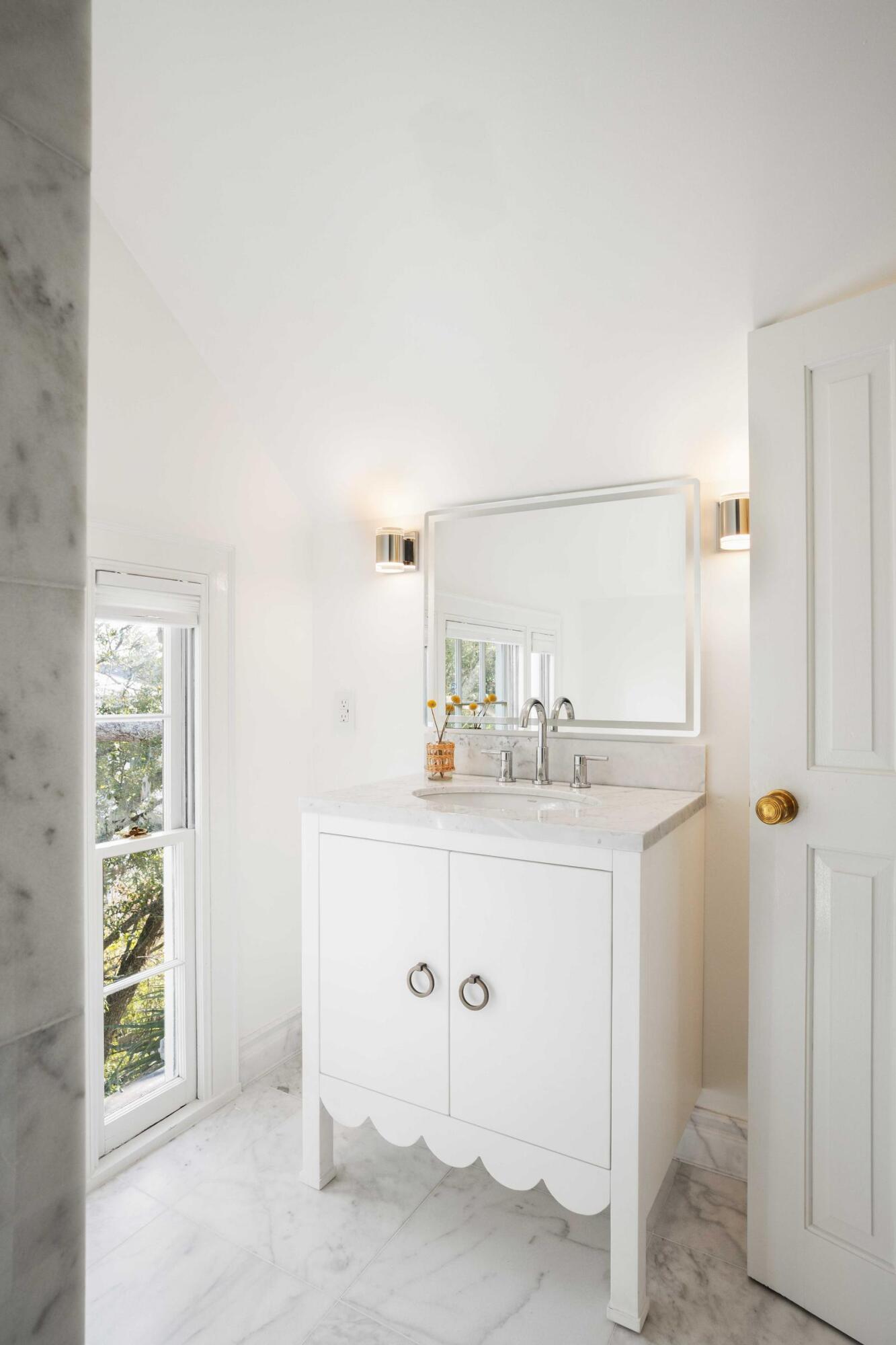 21 New Street Charleston, SC 29401 - Photo 48 of 64 63 Third Floor Bathroom