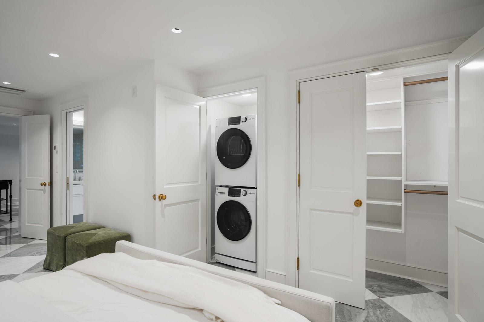 21 New Street Charleston, SC 29401 - Photo 54 of 64 73 Apartment Laundry