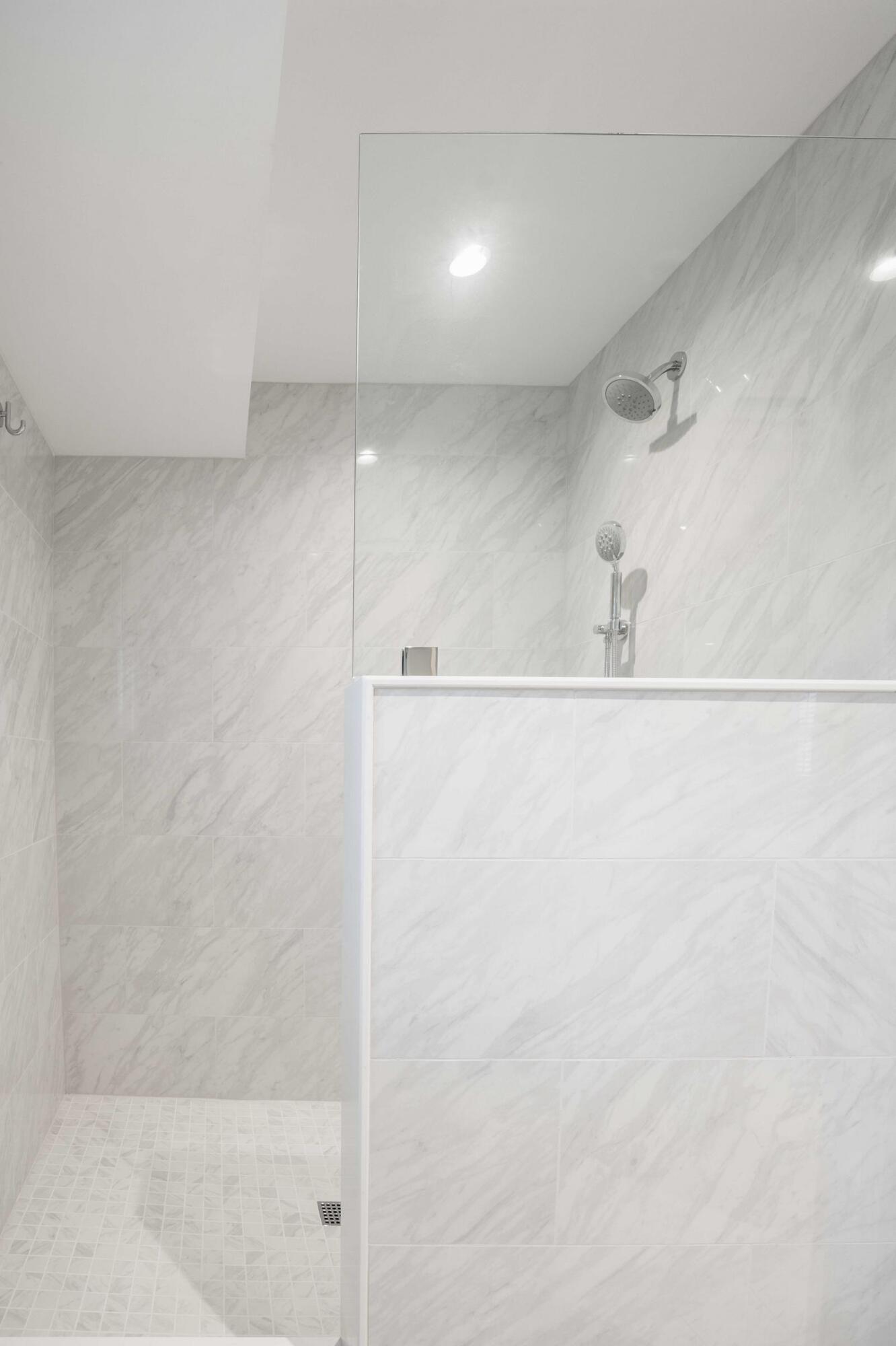 21 New Street Charleston, SC 29401 - Photo 56 of 64 75 Apartment Bathroom