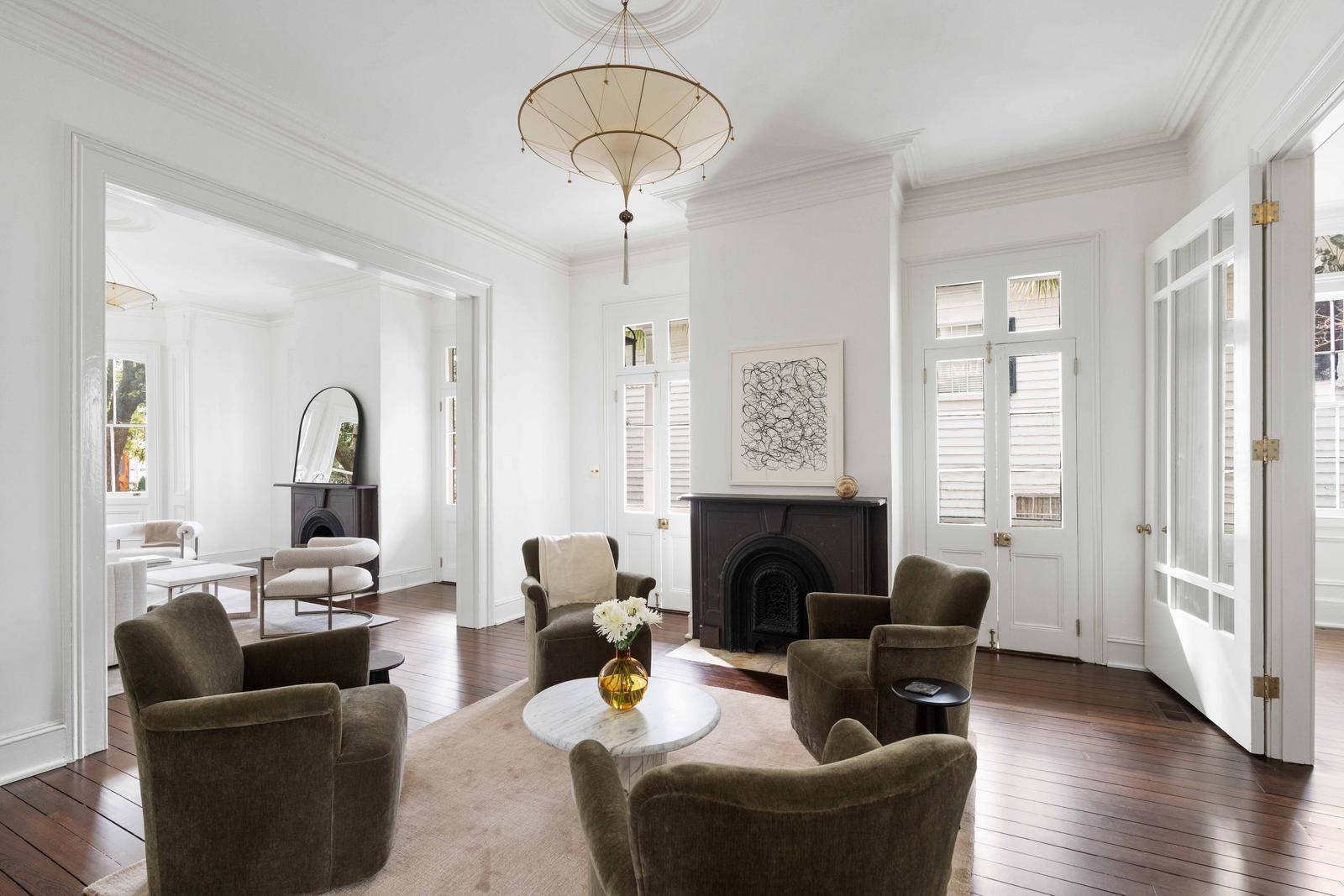 21 New Street Charleston, SC 29401 - Photo 9 of 64 114 Middle Parlor