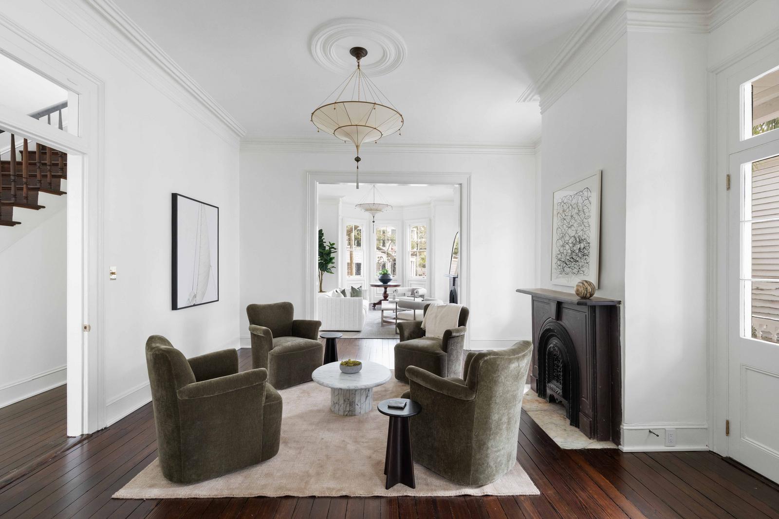 21 New Street Charleston, SC 29401 - Photo 10 of 64 109 Middle Parlor