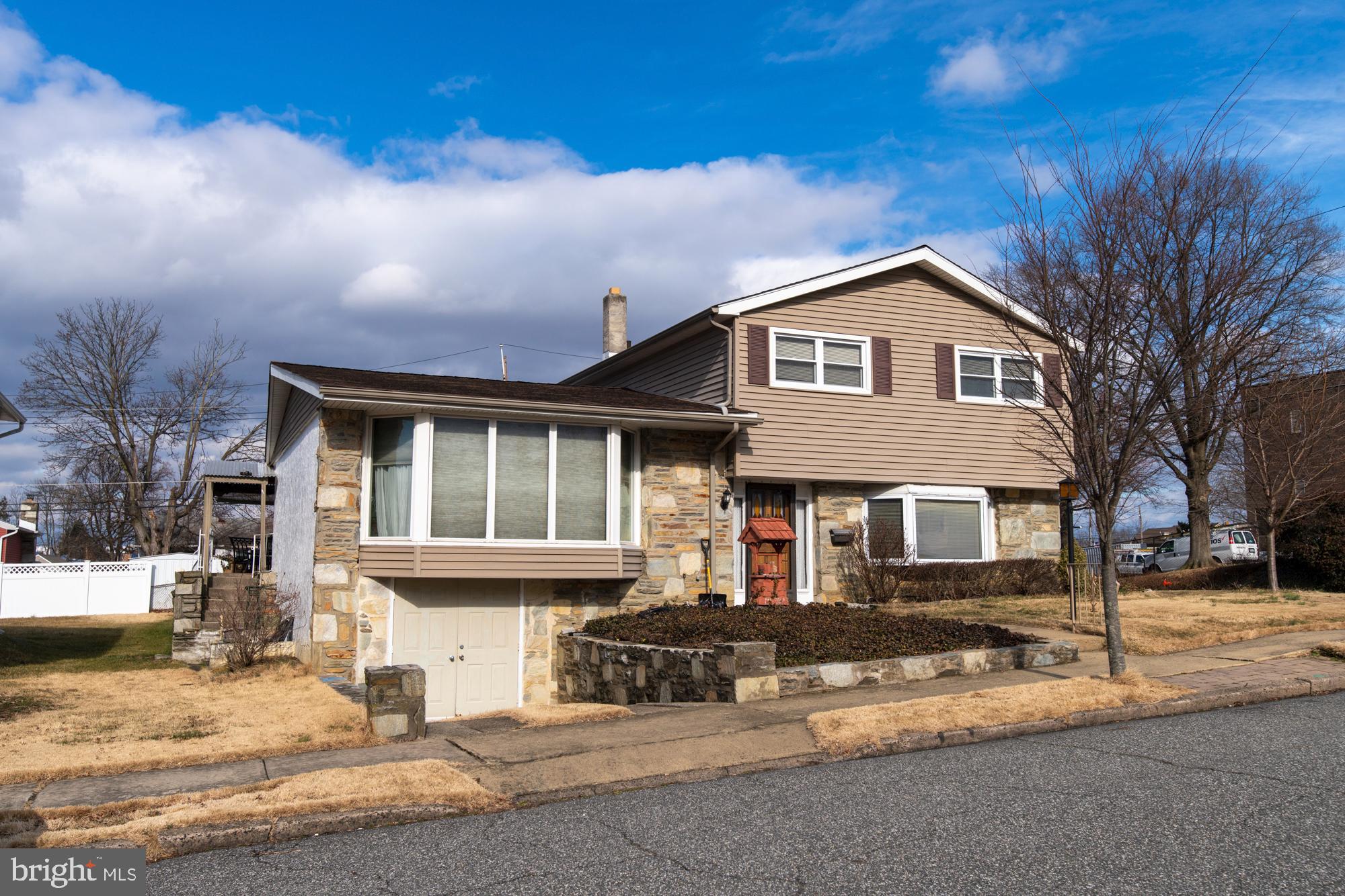 3817 Oakhill Road Philadelphia, PA 19154 - Photo 1 of 33 Gallery Image 1