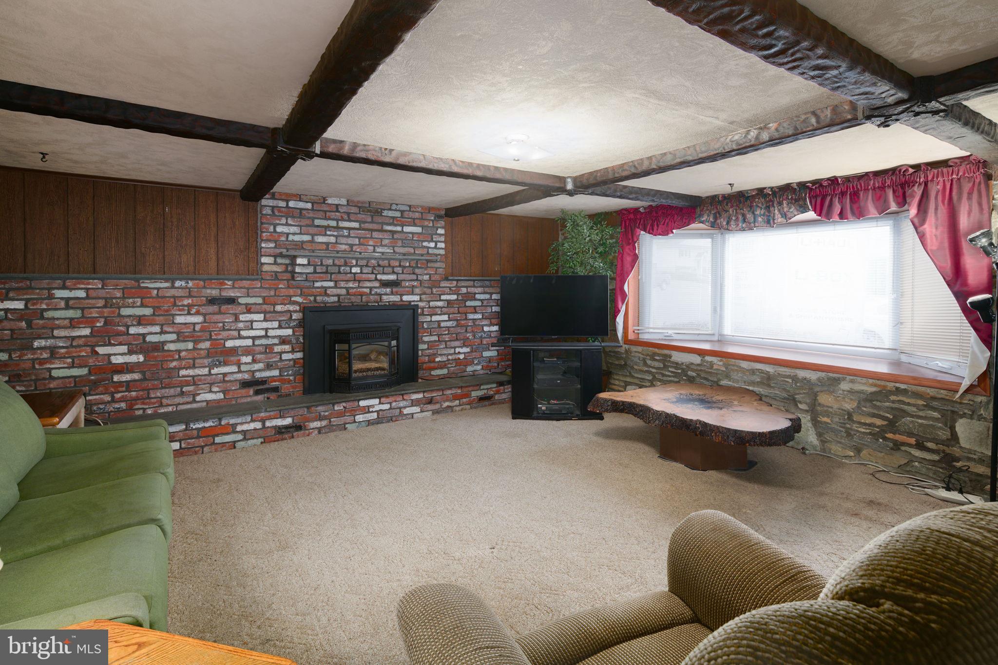 3817 Oakhill Road Philadelphia, PA 19154 - Photo 5 of 33 Gallery Image 5