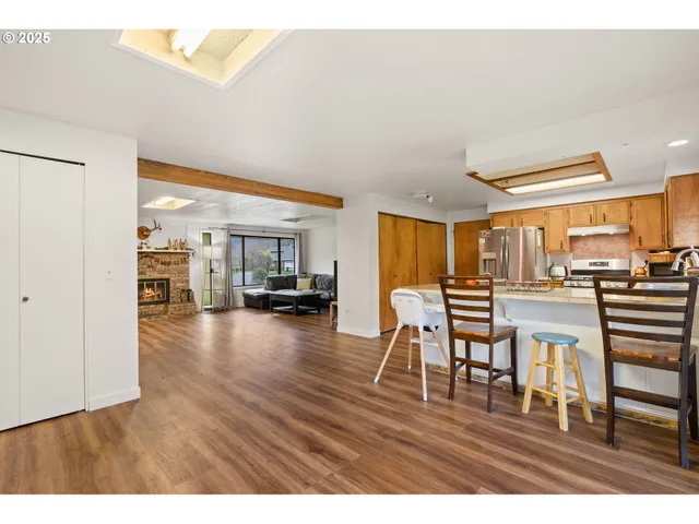 $460,000 | 108 Pahatu, North Bonneville, WA 98639