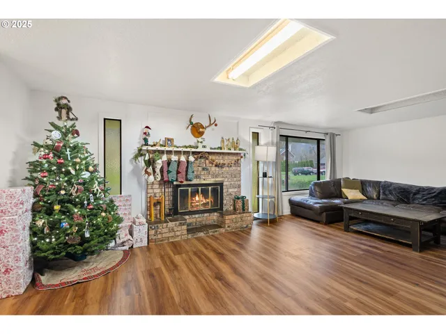 $460,000 | 108 Pahatu, North Bonneville, WA 98639