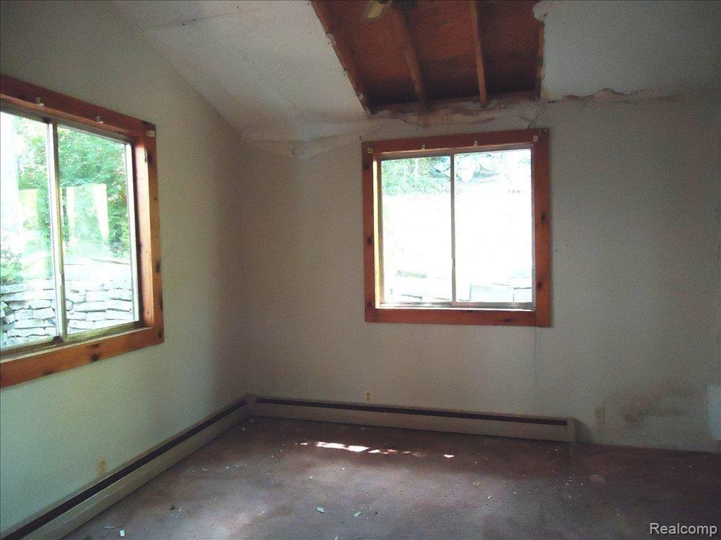 451 Heights Road Lake Orion, MI 48362 - Photo 9 of 19 DINING ROOM