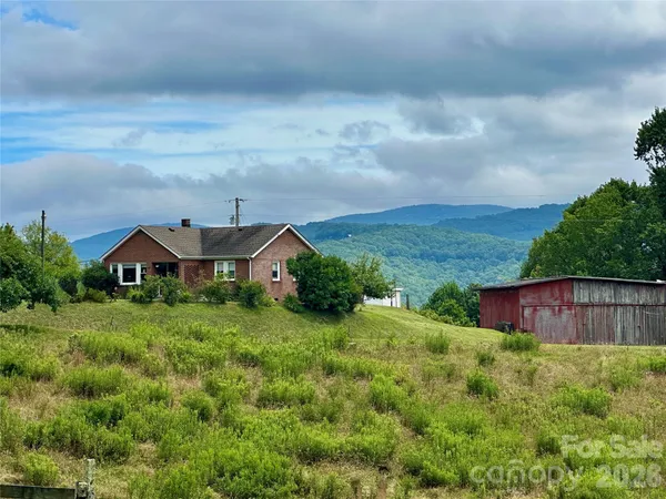 $379,900 | 580 Russ Norris Heaton Road, Elk Park, NC 28622