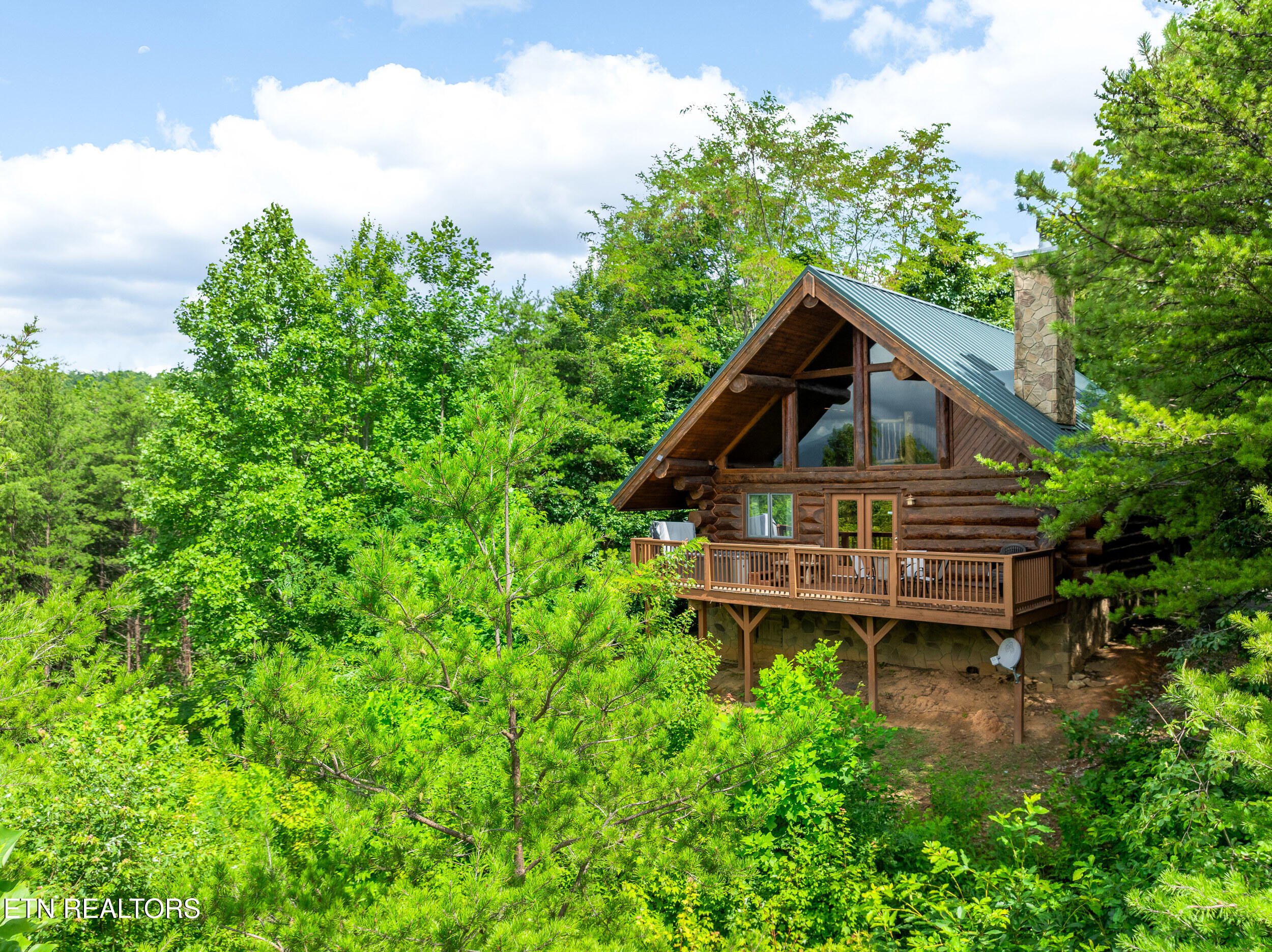 617 Almost Heaven Way Sevierville, TN 37876 - Photo 4 of 44 617 almost heaven way-4