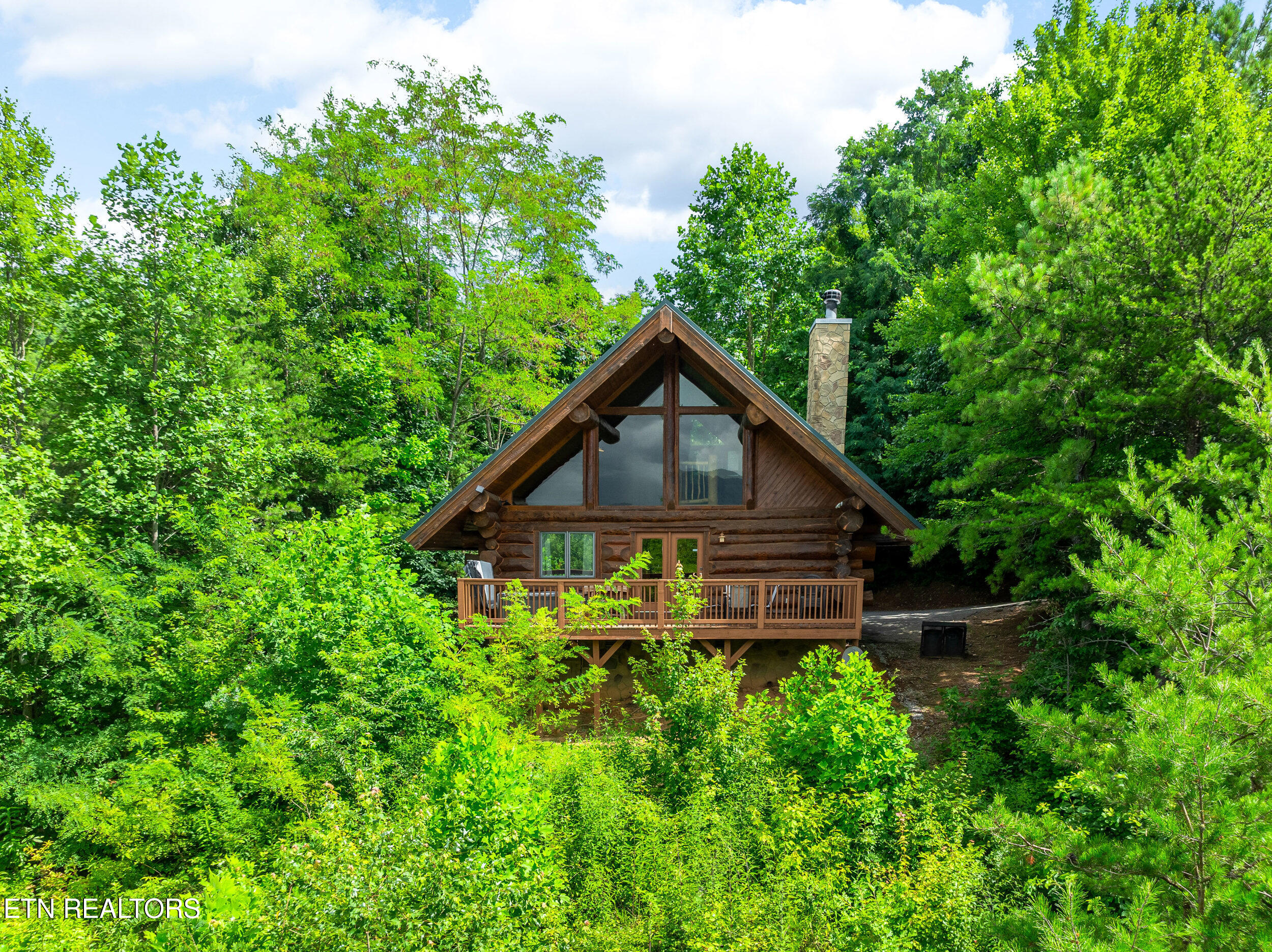 617 Almost Heaven Way Sevierville, TN 37876 - Photo 5 of 44 617 almost heaven way-5