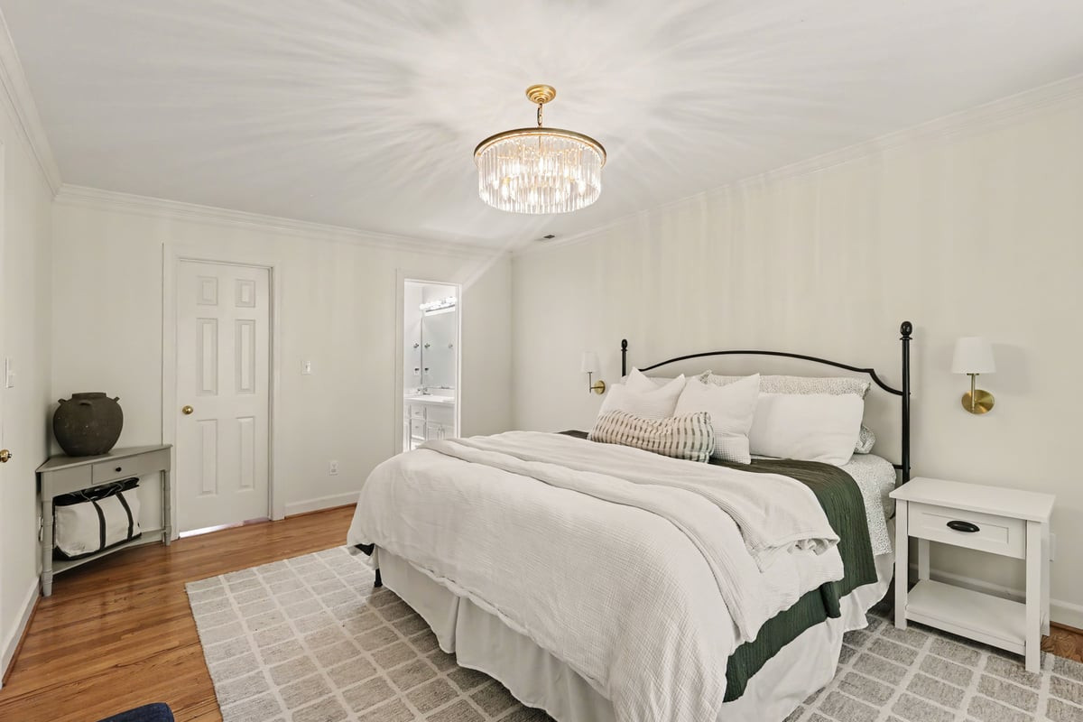 2536 Ashley Court Raleigh, NC 27607 - Photo 15 of 26 015_file_4948.jpg