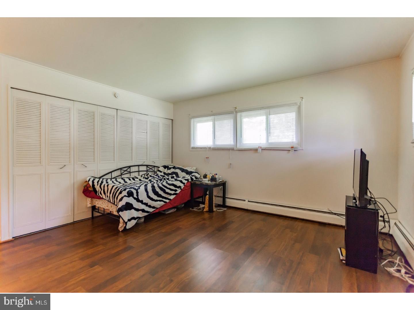 6 Four Leaf Road Levittown, PA 19056 - Photo 14 of 24