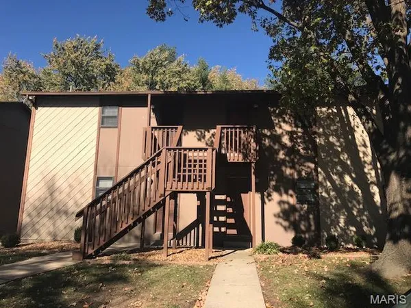 $825 | 131 Ashley Drive, Fairview Heights, IL 62208