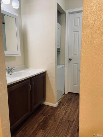 $825 | 131 Ashley Drive, Fairview Heights, IL 62208