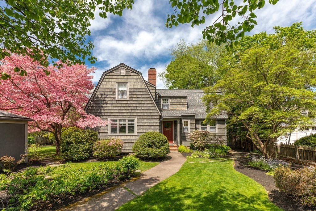 36 West Side Road Milton, MA 02186 - Photo 1 of 34 Gallery Image 1