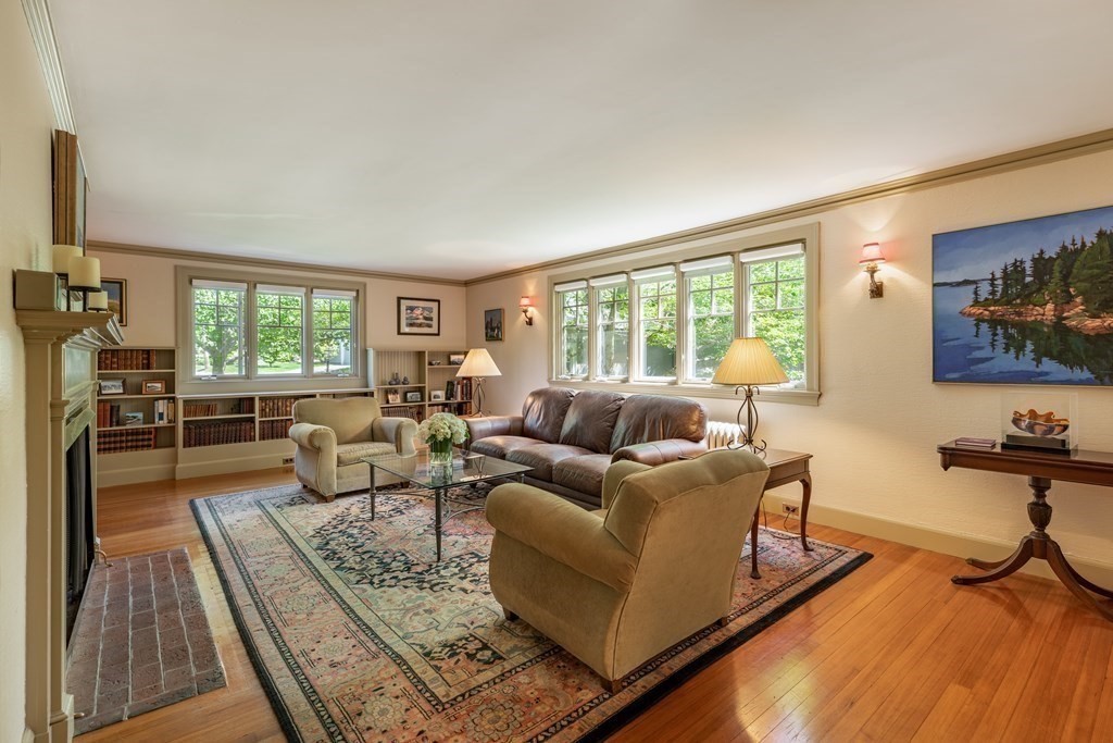 36 West Side Road Milton, MA 02186 - Photo 4 of 34 Gallery Image 4