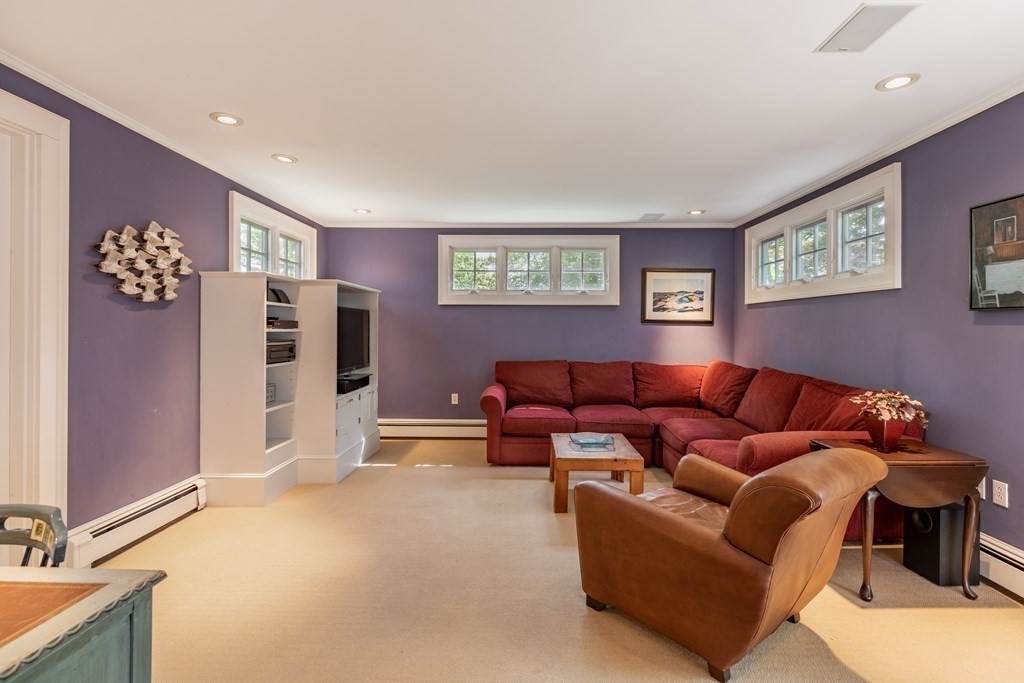 36 West Side Road Milton, MA 02186 - Photo 10 of 34 Gallery Image 10