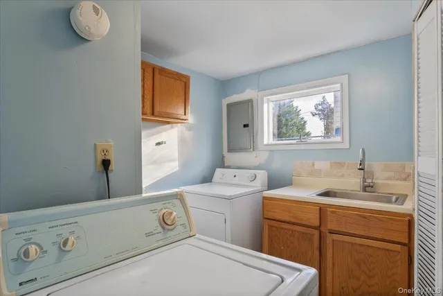 $725,000 | 25 Ford Drive West, Massapequa, NY 11758