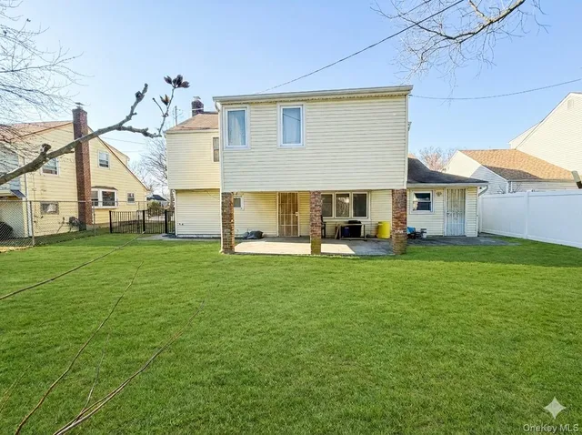 $725,000 | 25 Ford Drive West, Massapequa, NY 11758