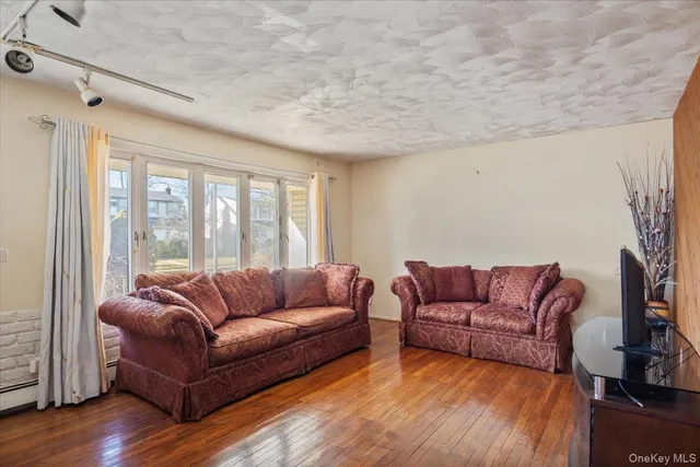 $725,000 | 25 Ford Drive West, Massapequa, NY 11758