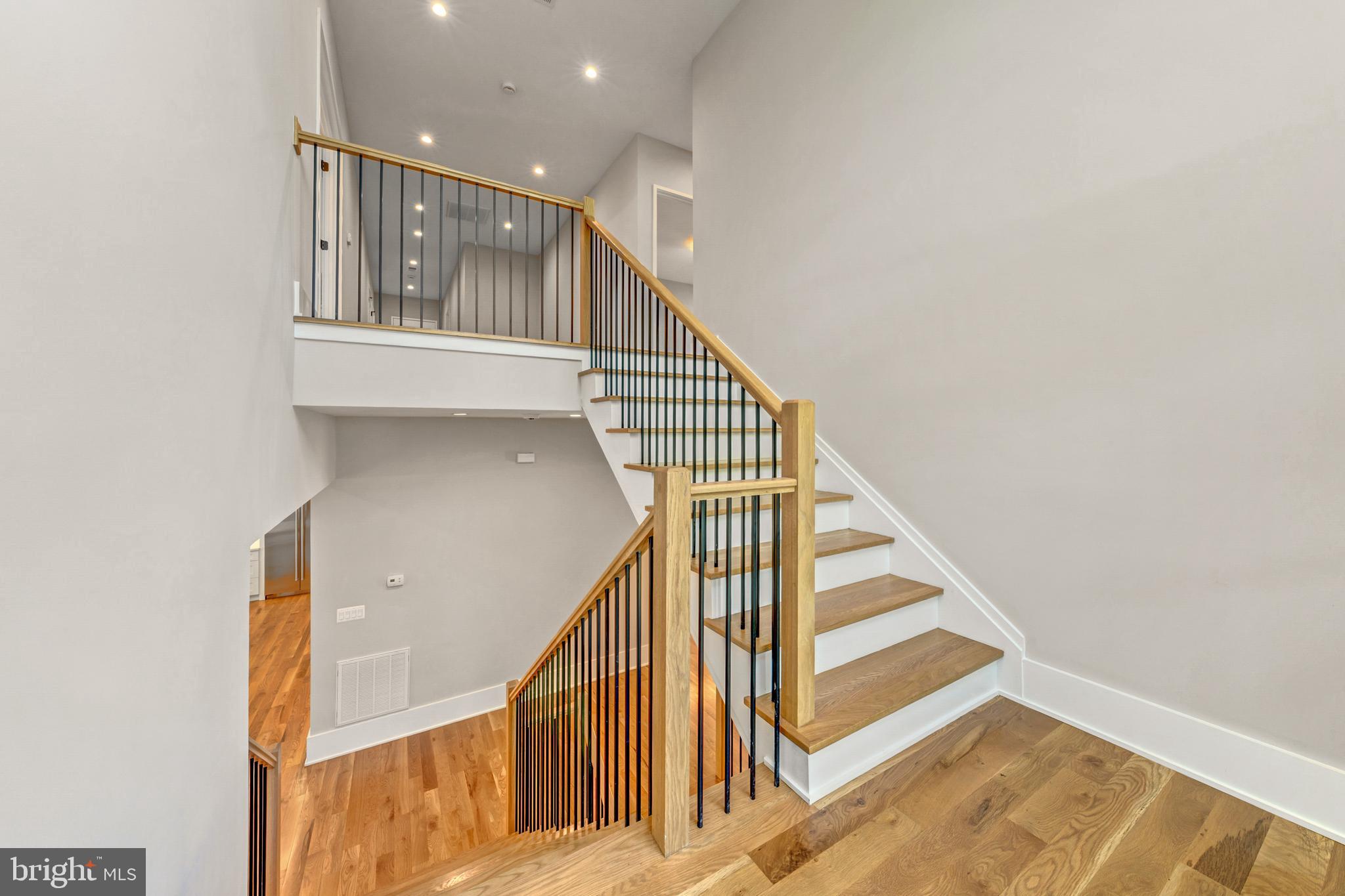 3830 30th Road North Arlington, VA 22207 - Photo 44 of 87 Stairwell