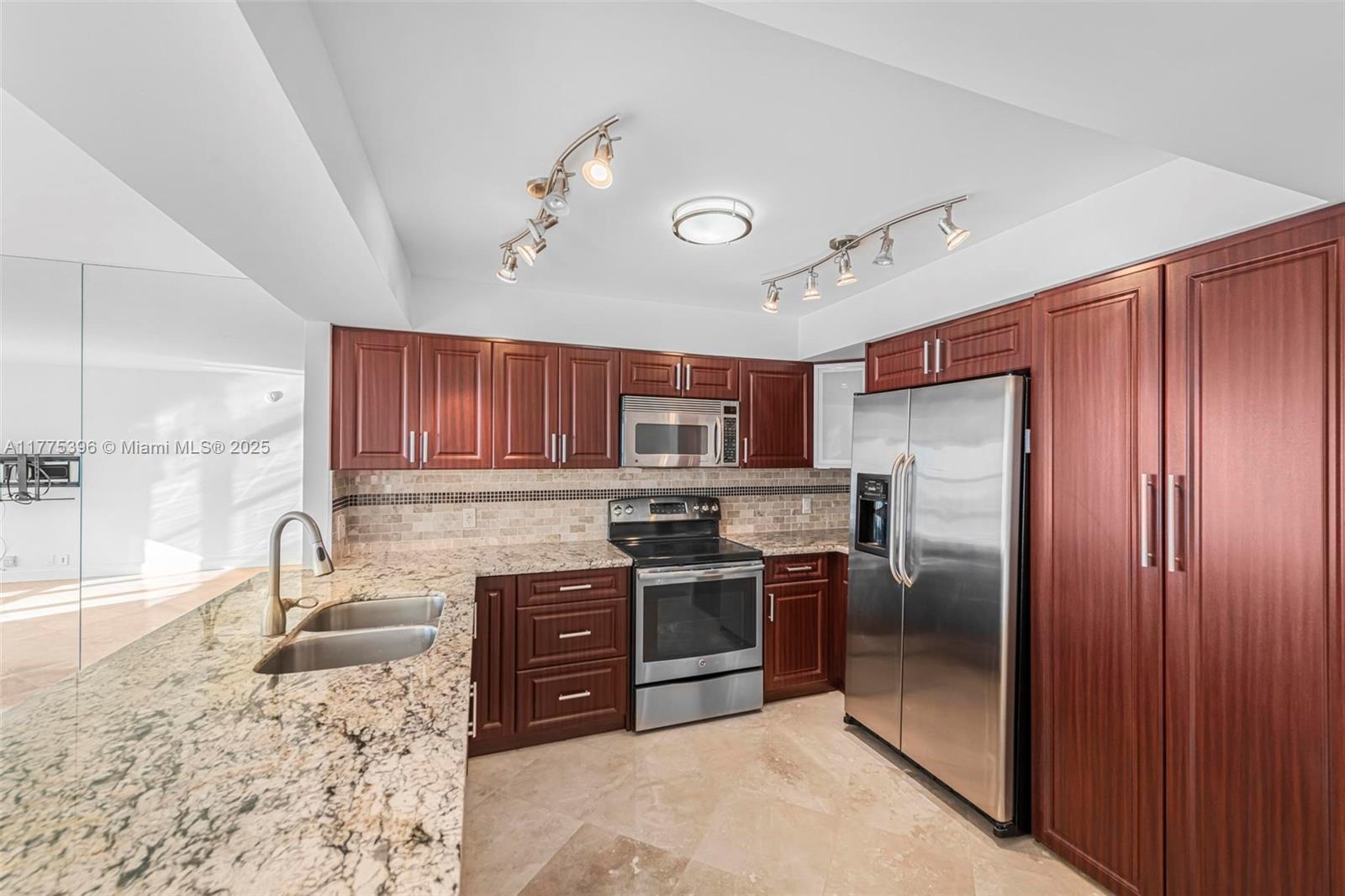 Brickell Place Miami, FL 33129 - Photo 12 of 44