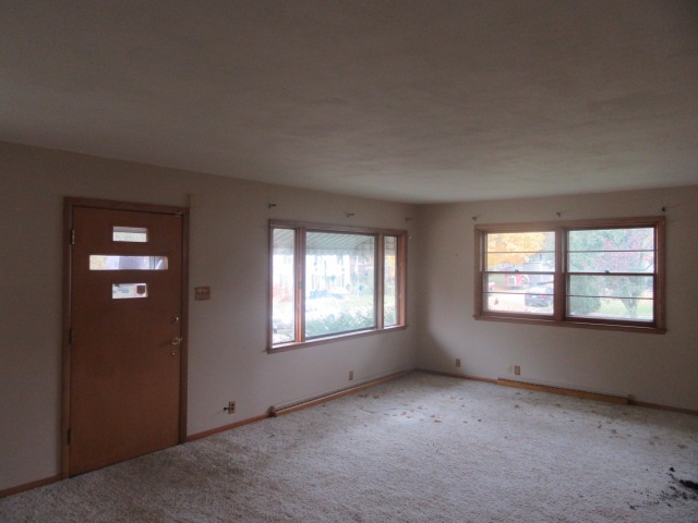 2913 Cleveland Street Clinton, IA 52732 - Photo 8 of 12 Gallery Image 8