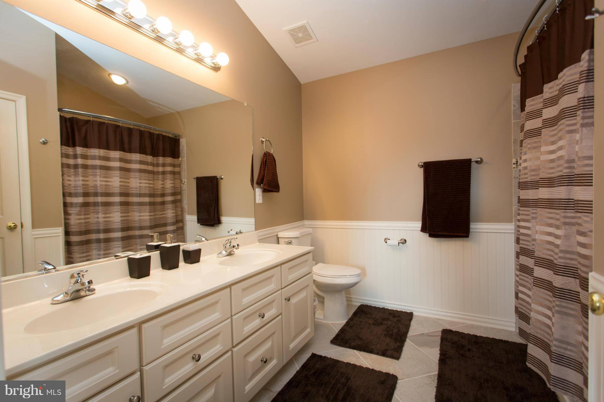 43 Hamstead Road Fredericksburg, VA 22405 - Photo 23 of 30 Custom Trim. Ceramic Tile on Floor and Shower