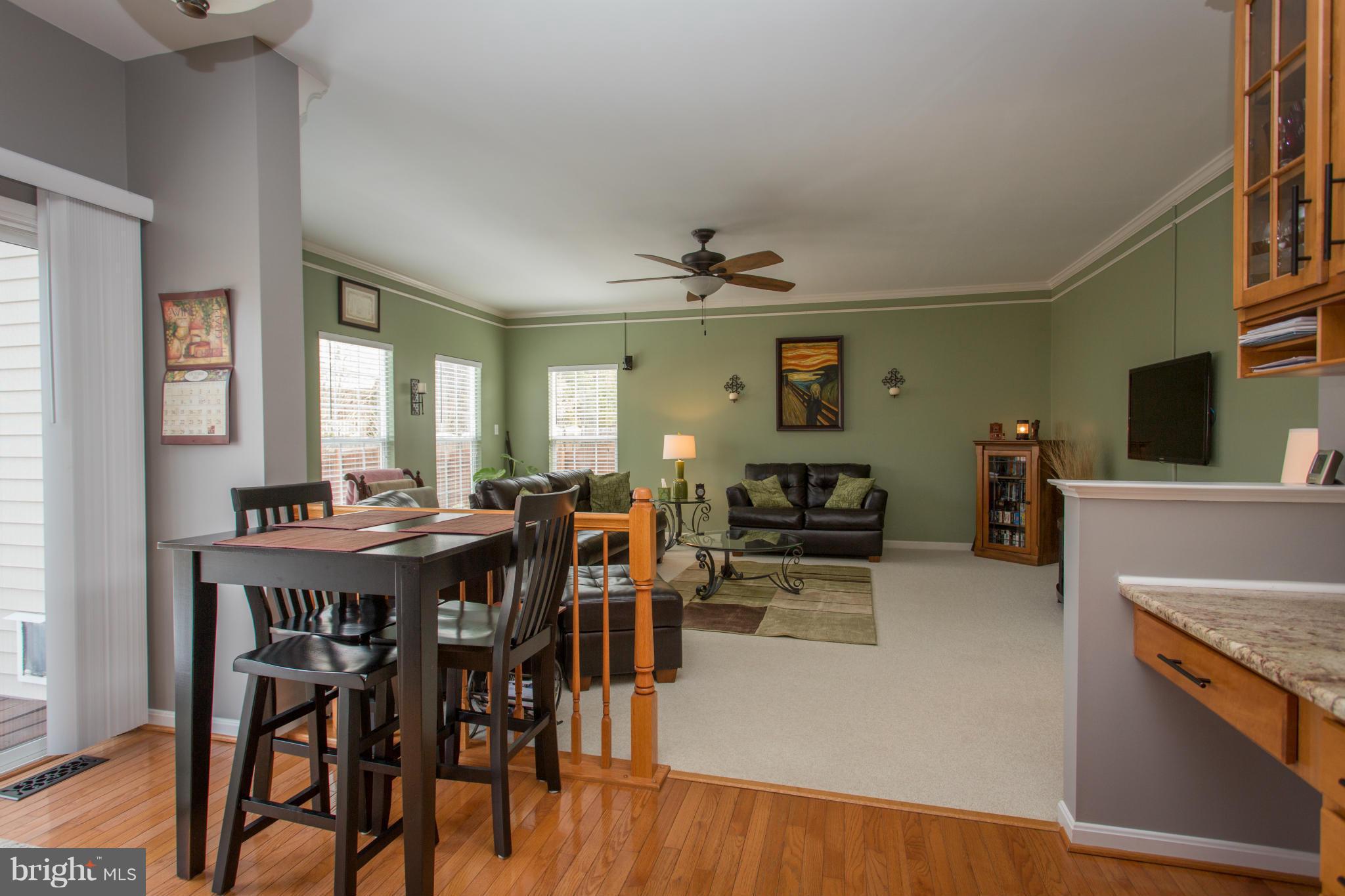 43 Hamstead Road Fredericksburg, VA 22405 - Photo 10 of 30 Kitchen located off Family Room