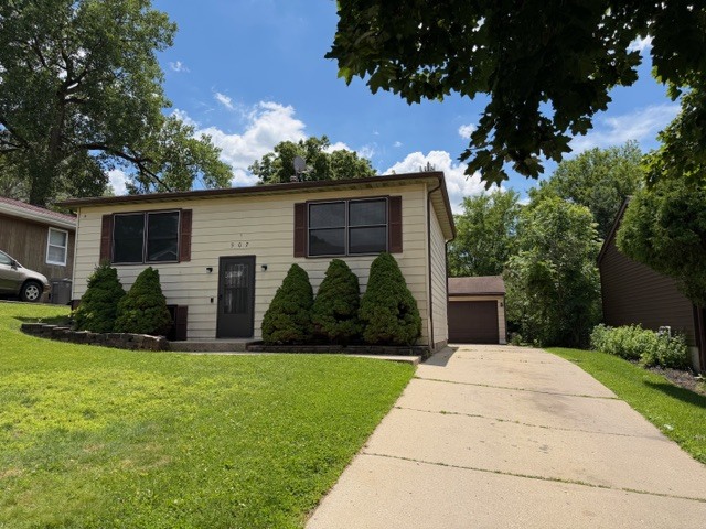 907 Houston Avenue Elgin, IL 60120 - Photo 3 of 18