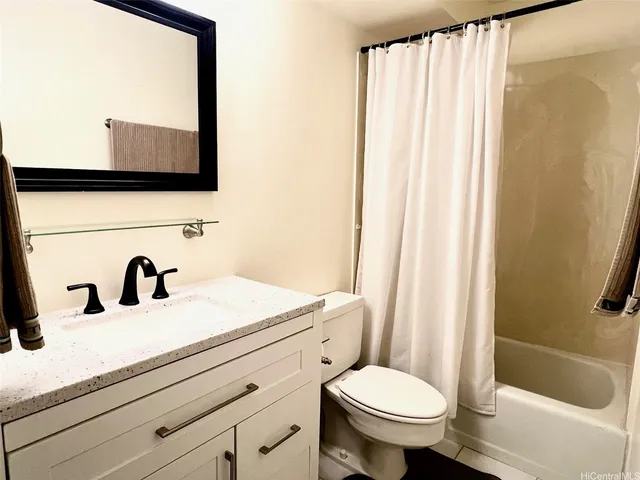 a view of room with an empty space