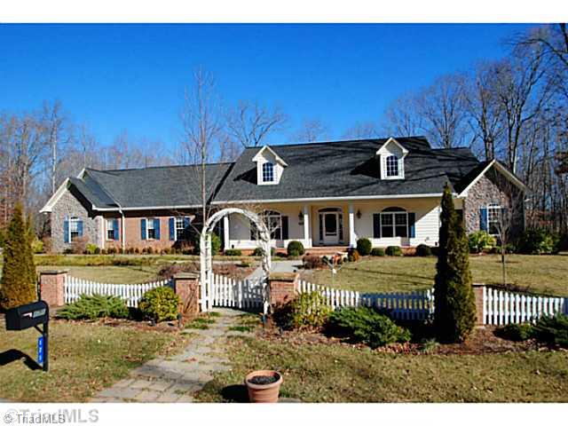 171 Primrose Road Advance, NC 27006 - Photo 1 of 16 Exterior Front.