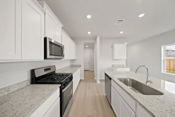 $314,900 | 316 Bennett Street, Angleton, TX 77515