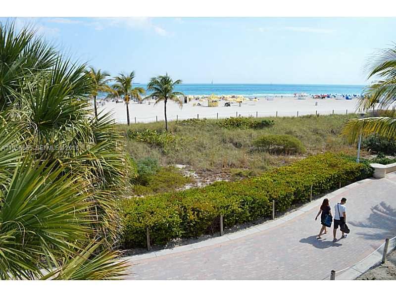 100 Lincoln Road, Unit 1112 Miami Beach, FL 33139 - Photo 43 of 48 a view of a lake from a yard