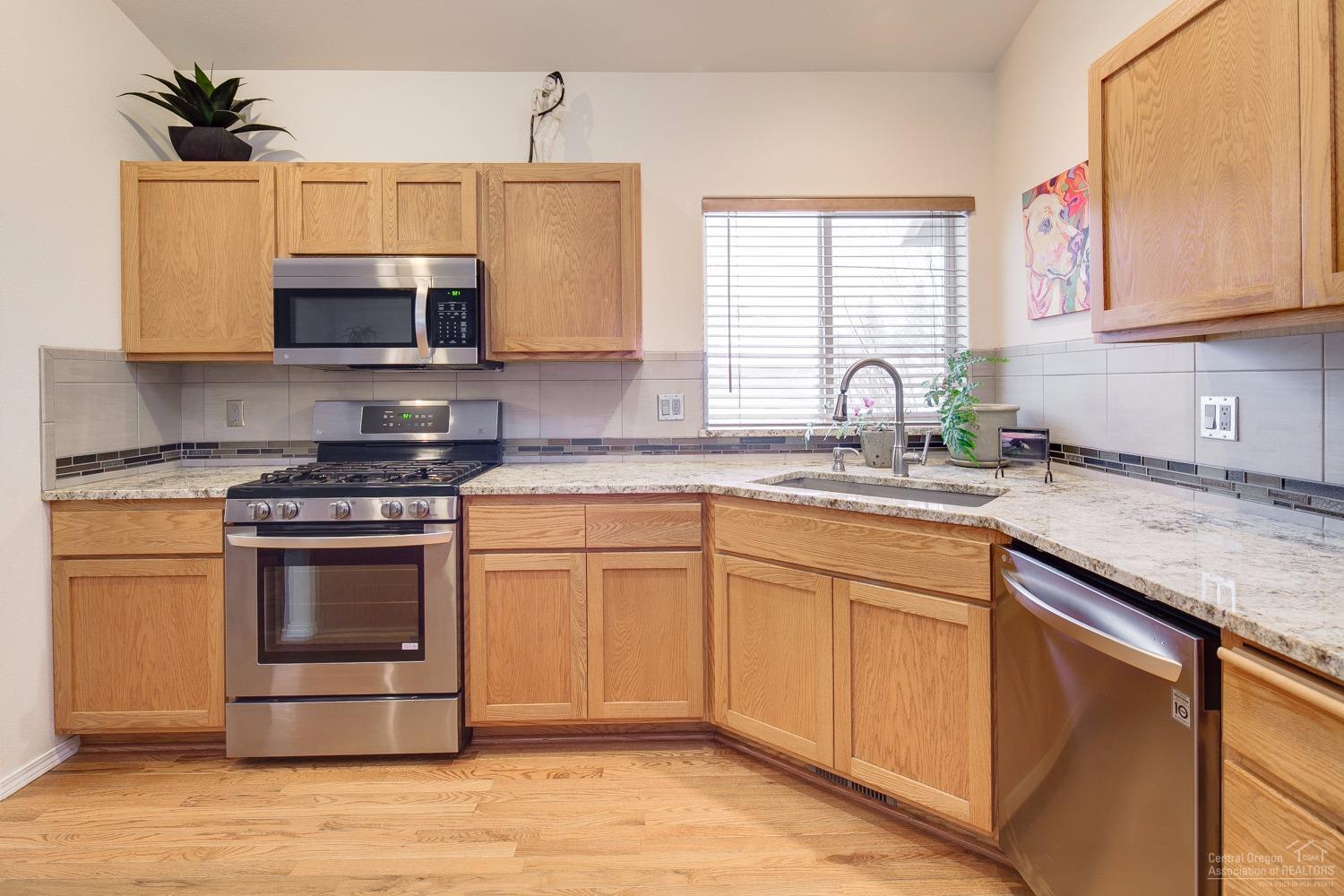 20557 Dylan Loop Bend, OR 97702 - Photo 12 of 21 Additional Photo