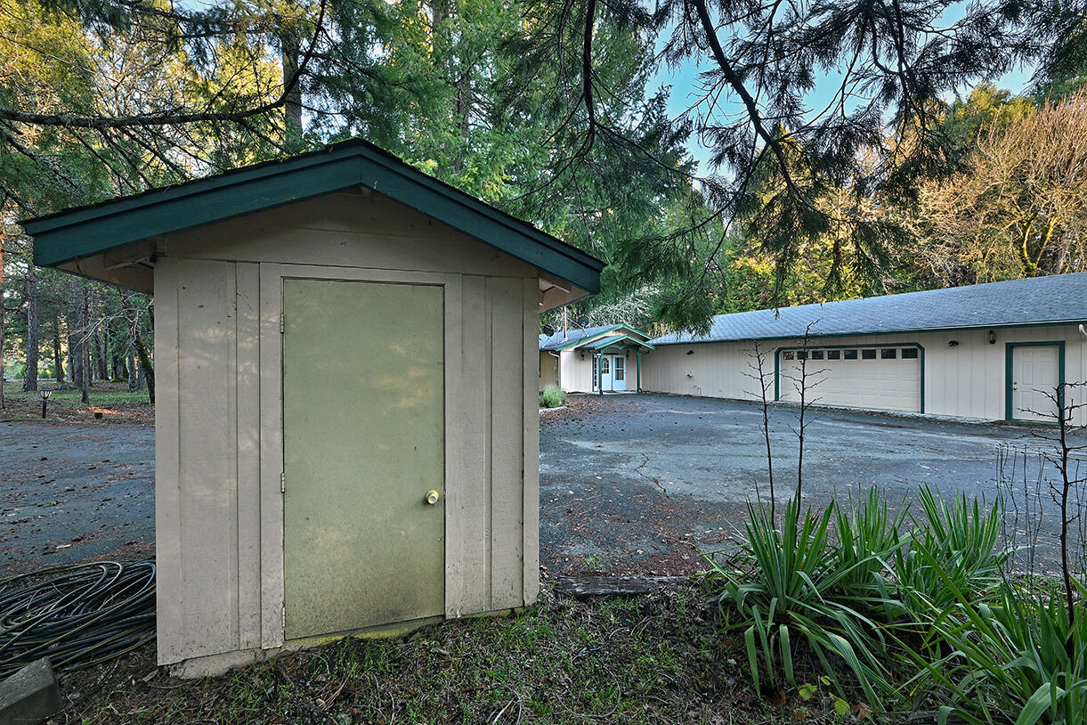 1523 Cedar Flat Road Williams, OR 97544 - Photo 25 of 35 DSC_7433