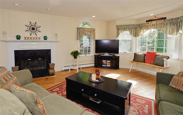 3 Hawthorne Road Hingham, MA 02043 - Photo 8 of 21 Gallery Image 8
