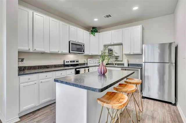 $199,000 | 1701 St Louis Avenue, Fort Worth, TX 76110